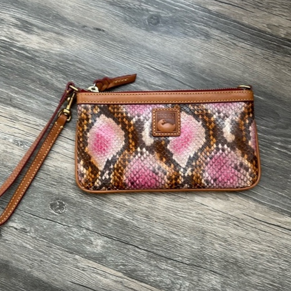 VINTAGE Dooney & Bourke collector’s snake embossed satchel in very rare color!💕 - Picture 4 of 15